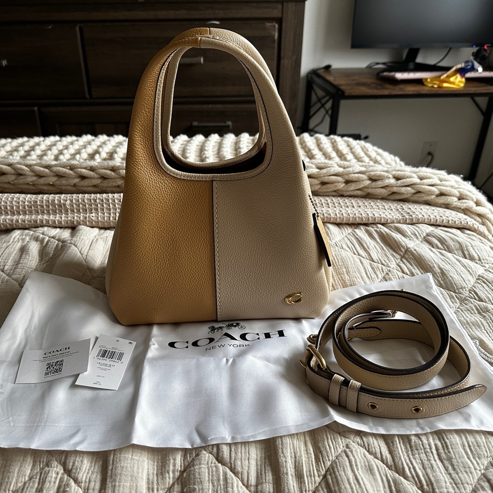 Coach Lana Shoulder Bag 23 Colorblock brass/ivory